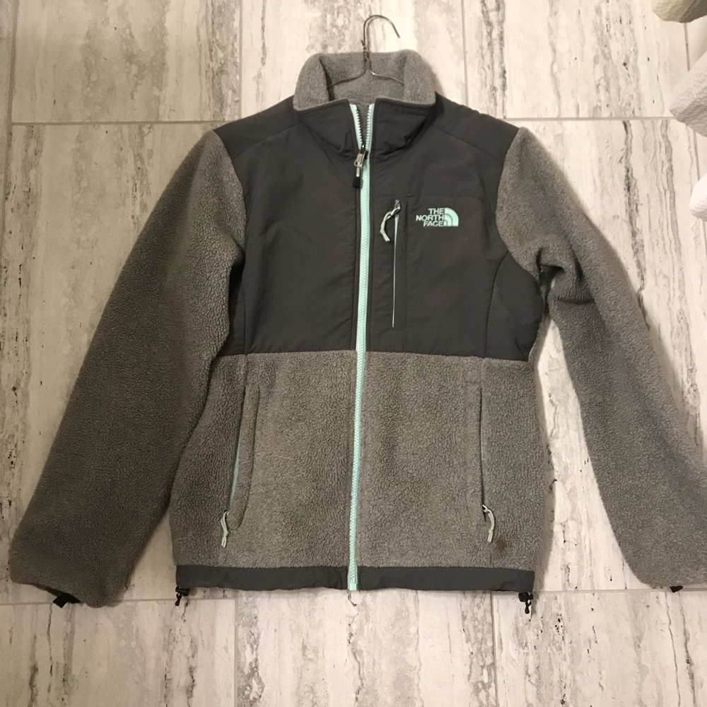 Women’s fleece north face jacket